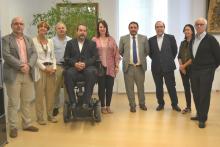 Representantes del patronato de la Fundación Caja Navarra con la Presidenta del Parlamento y vicepresidente de Mesa