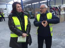 Ainhoa Aznárez y José Mari García en la zona de textil de las nuevas instalaciones