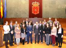 Alberto Catalán, con los alumnos de la Facultad de Comunicación