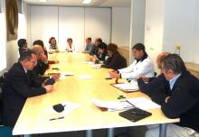 Reunión entre responsables del CHN, directivos de la empresa y Parlamentarios