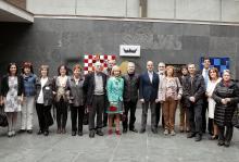 Foto de grupo del Presidente con los artistas
