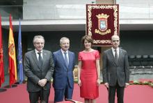La Presidenta, con Catalán, el Ministro y el ex-Presidente Sanz
