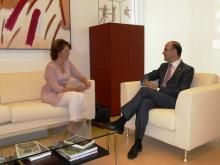 Alberto Catalán y Yolanda Barcina, en el despacho del Presidente
