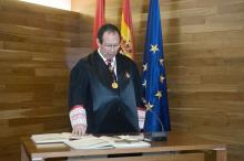 Eugenio Simón toma posesión como nuevo presidente del Consejo de Navarra.