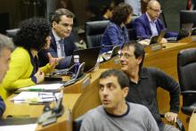 Carlos Couso, Rubén Velasco (G.P. Podemos-Ahal Dugu), Santos Cerdán, Inma Jurío, Guzmán Garmendia, Ainhoa Unzu, Carlos Gimeno (G.P. PSN)